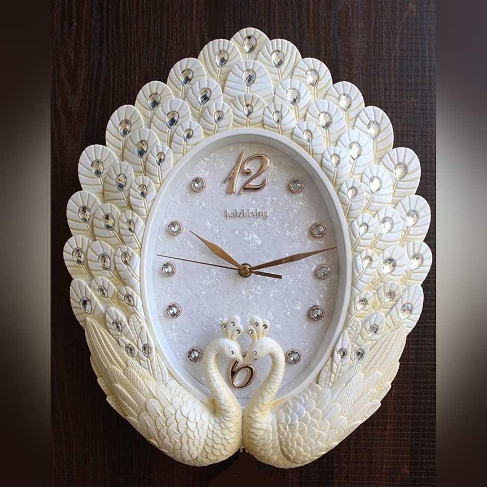 Haizhixing Pearl White Peacock Wall Clock – Elegant Home Decor